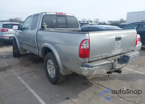 2005 Toyota Tundra Sr5 V8 z USA, uszkodzony, nr VIN 5TBBT44135S458655